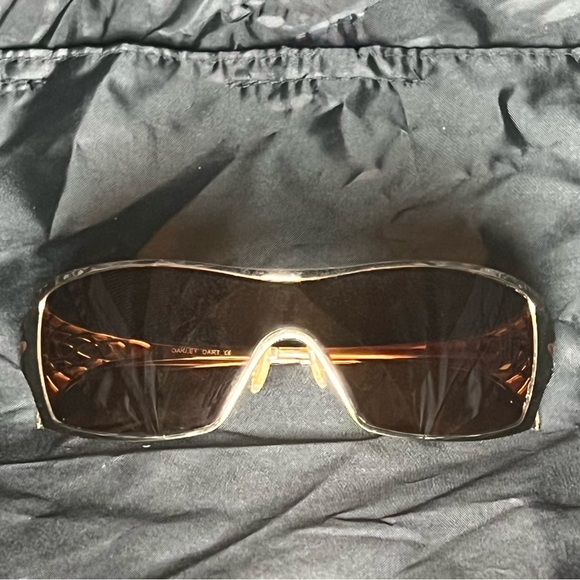 Oakley Dart Gold & Amber Sunglasses - Picture 1 of 5